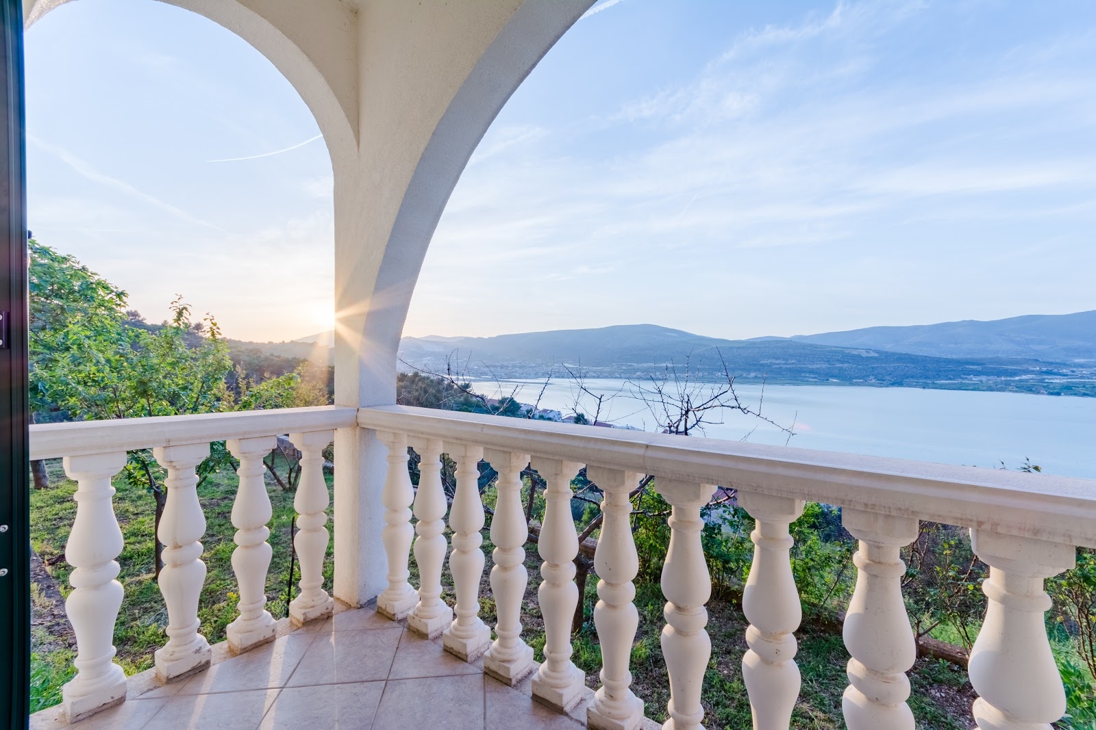 Three bedroom apartment with terrace and sea view Mastrinka, Čiovo  A-a