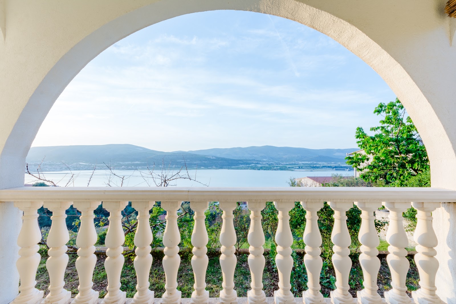Three bedroom apartment with terrace and sea view Mastrinka, Čiovo  A-a