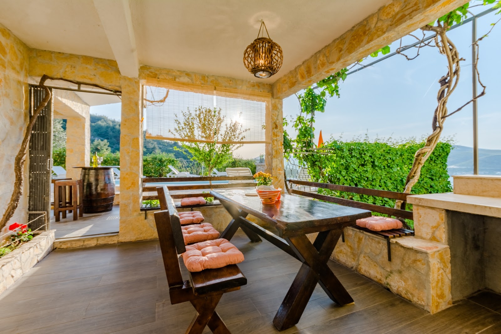 Three bedroom apartment with terrace and sea view Mastrinka, Čiovo  A-a