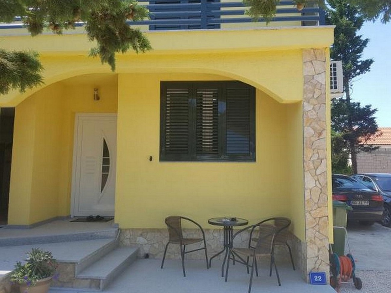 One bedroom apartment with terrace Vir - Torovi - Vir - Pedinka, Vir (A-22373-a)