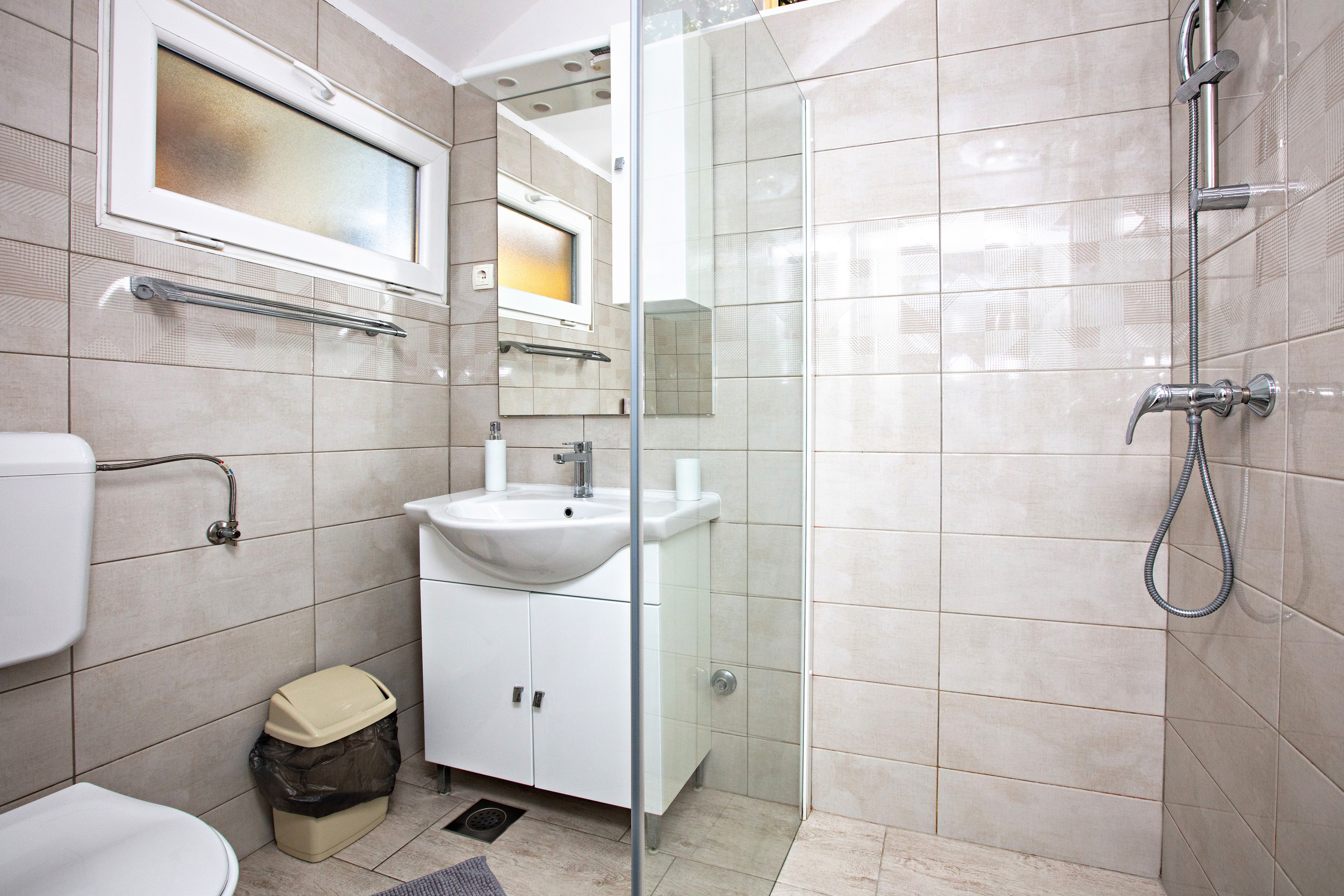 One bedroom apartment with terrace Pakoštane, Biograd  A-a