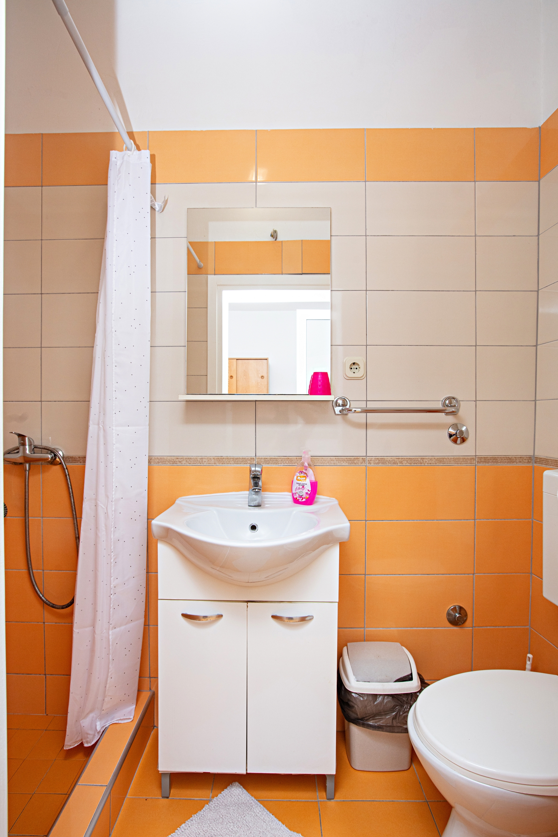 Two bedroom apartment with terrace Pakoštane, Biograd  A-c