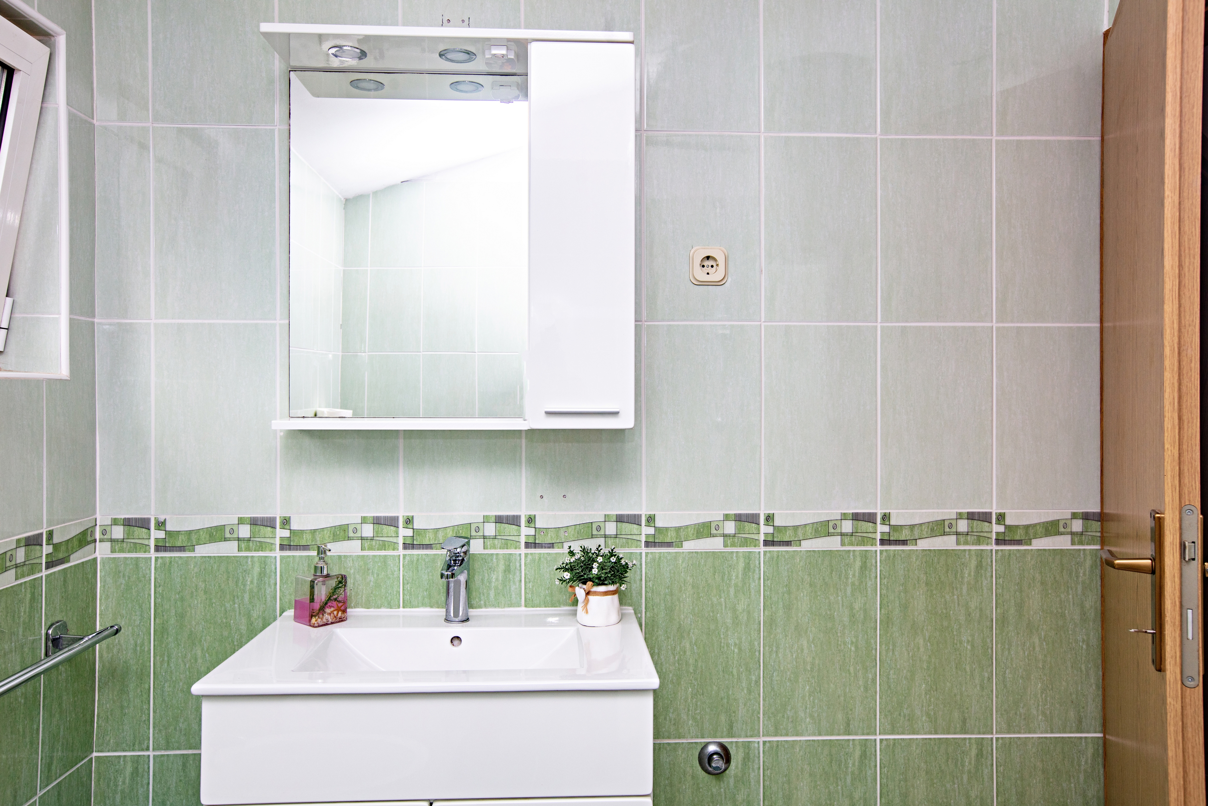 Two bedroom apartment with terrace Pakoštane, Biograd  A-j