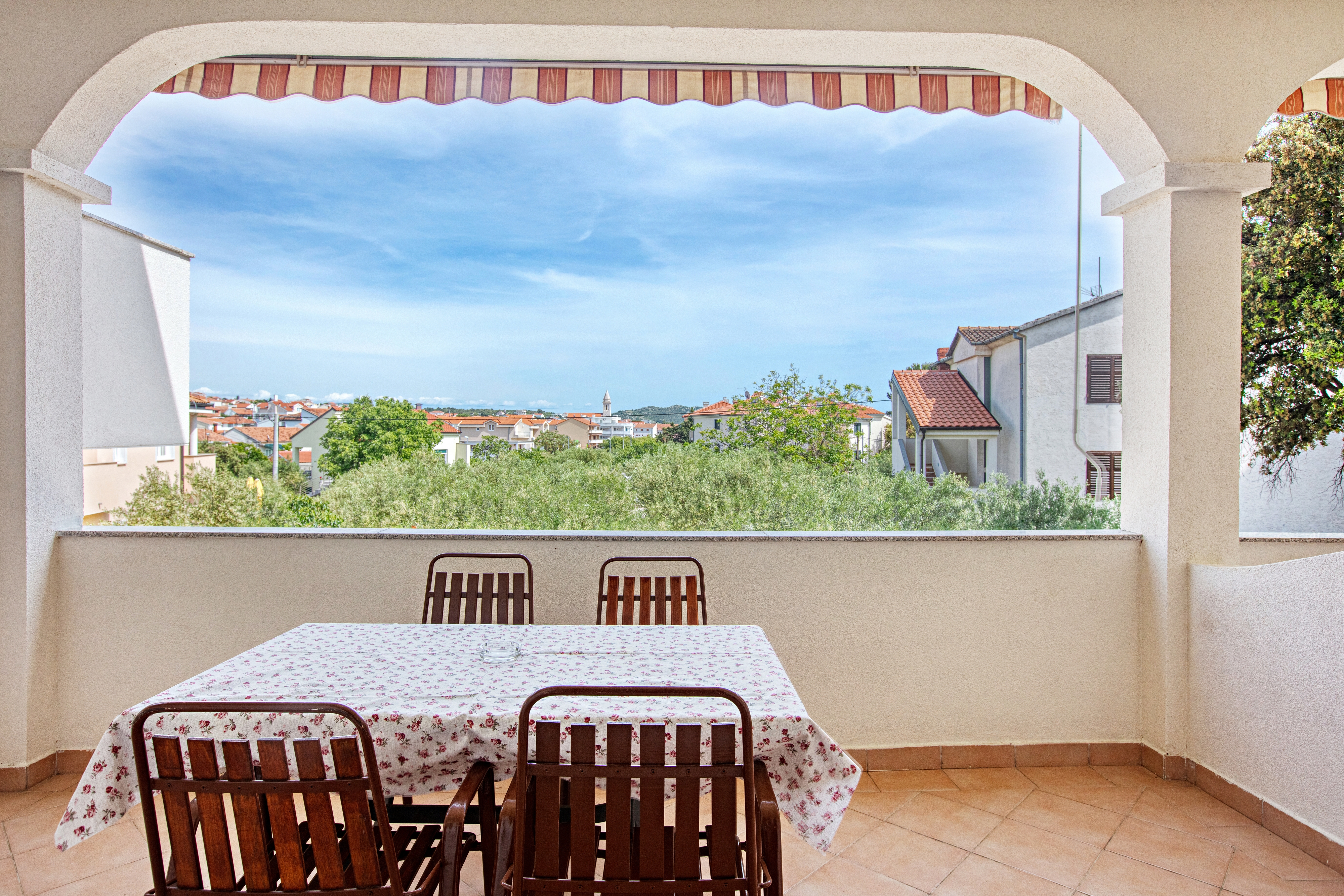 Three bedroom apartment with terrace Pakoštane, Biograd  A-l