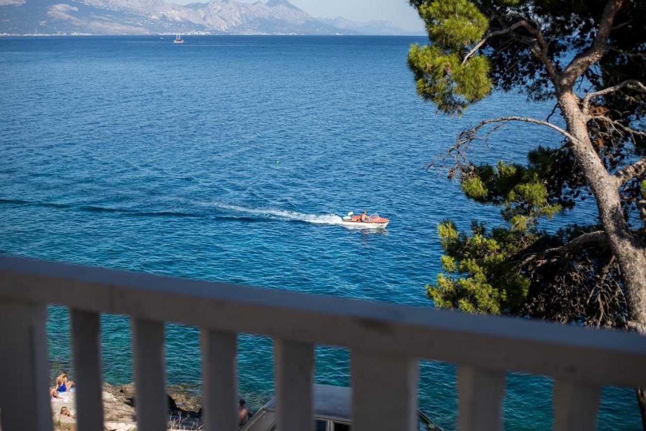 One bedroom house near beach Puntinak, Brač  K