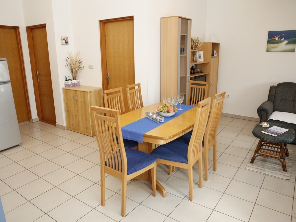 Two bedroom apartment with terrace Srima - Vodice (A-22383-b) Two bedroom apartment with terrace Srima - Vodice (A-22383-b)