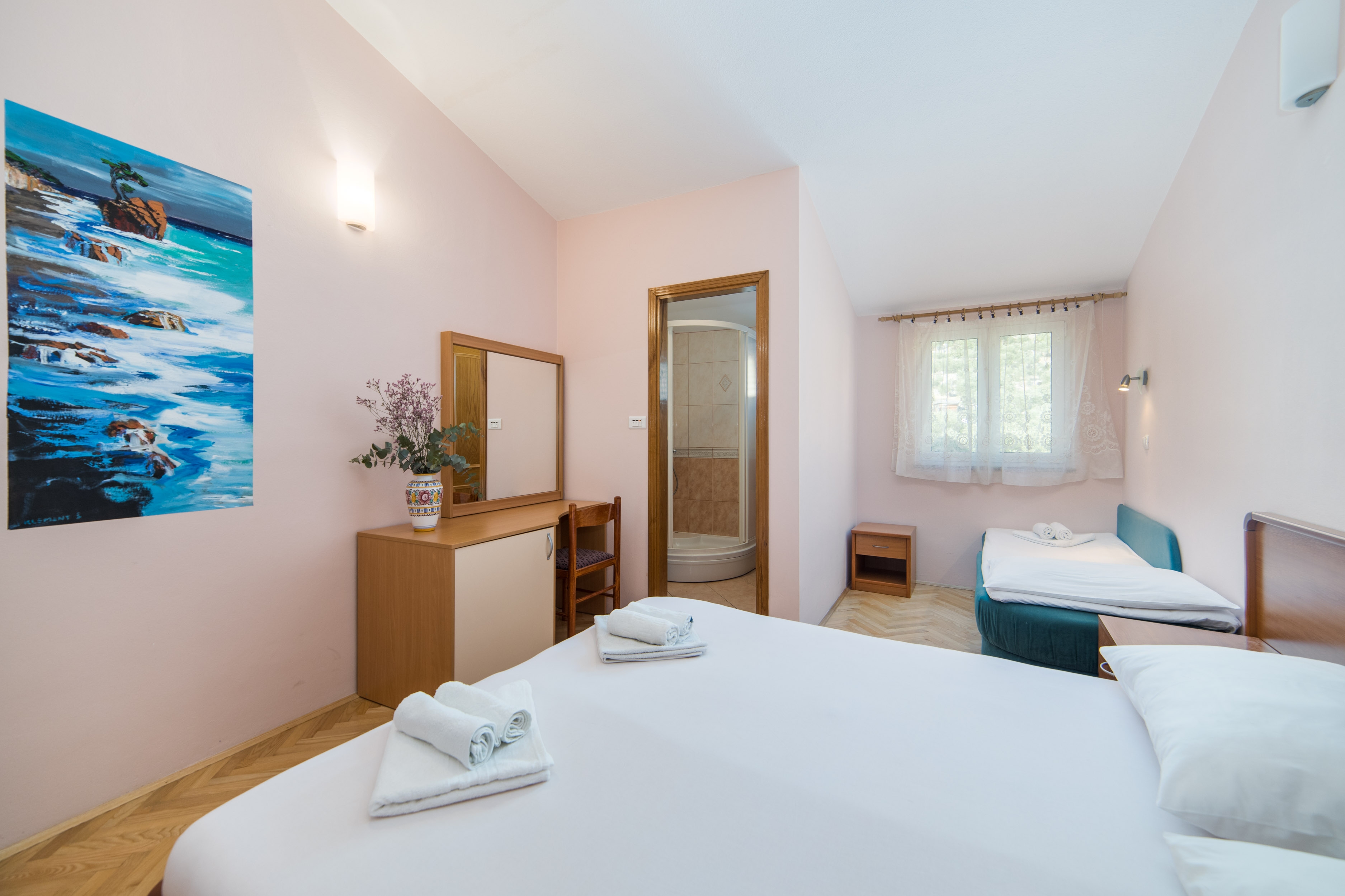 Two bedroom apartment with terrace and sea view Tučepi, Makarska  A-a