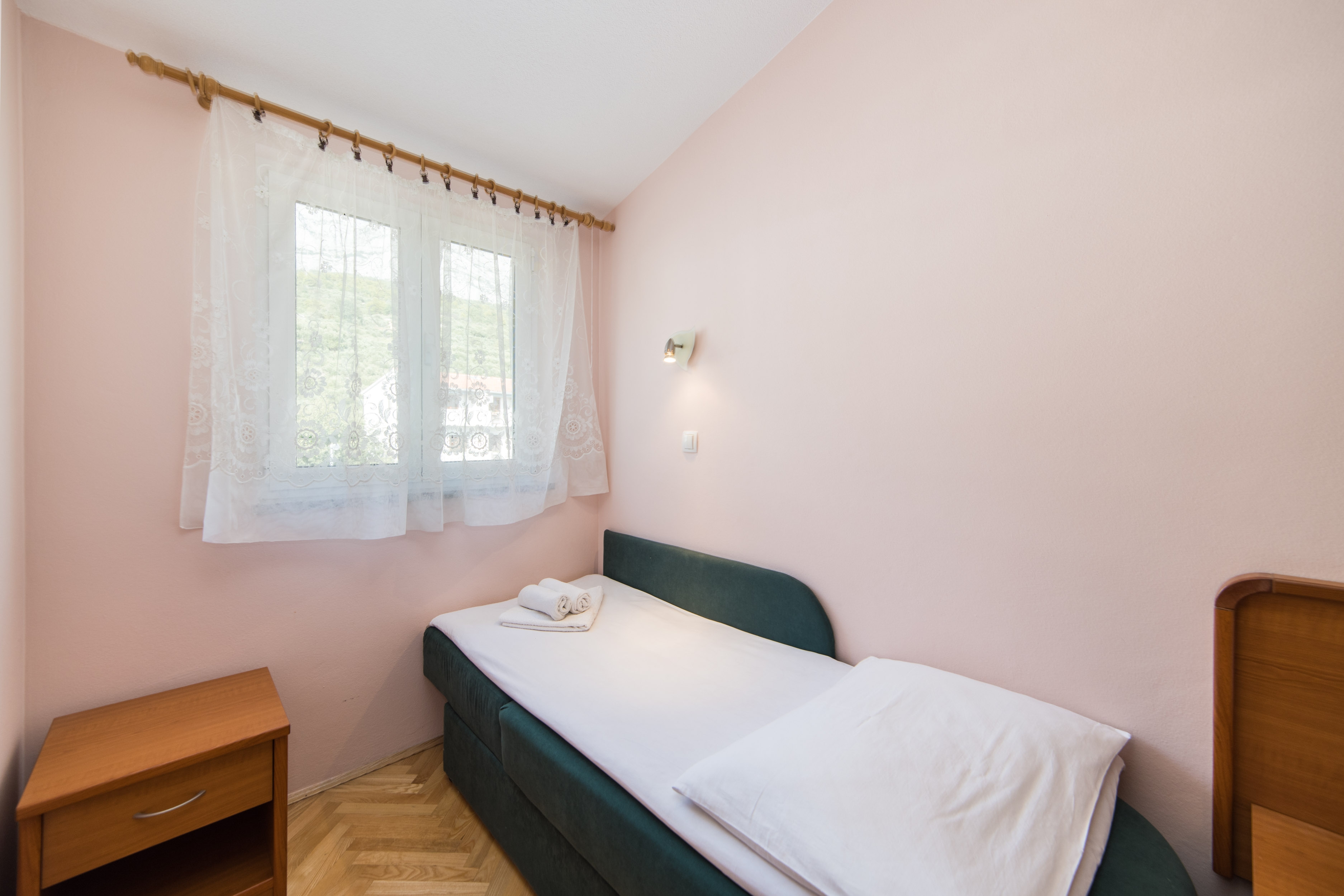 Two bedroom apartment with terrace and sea view Tučepi, Makarska  A-a