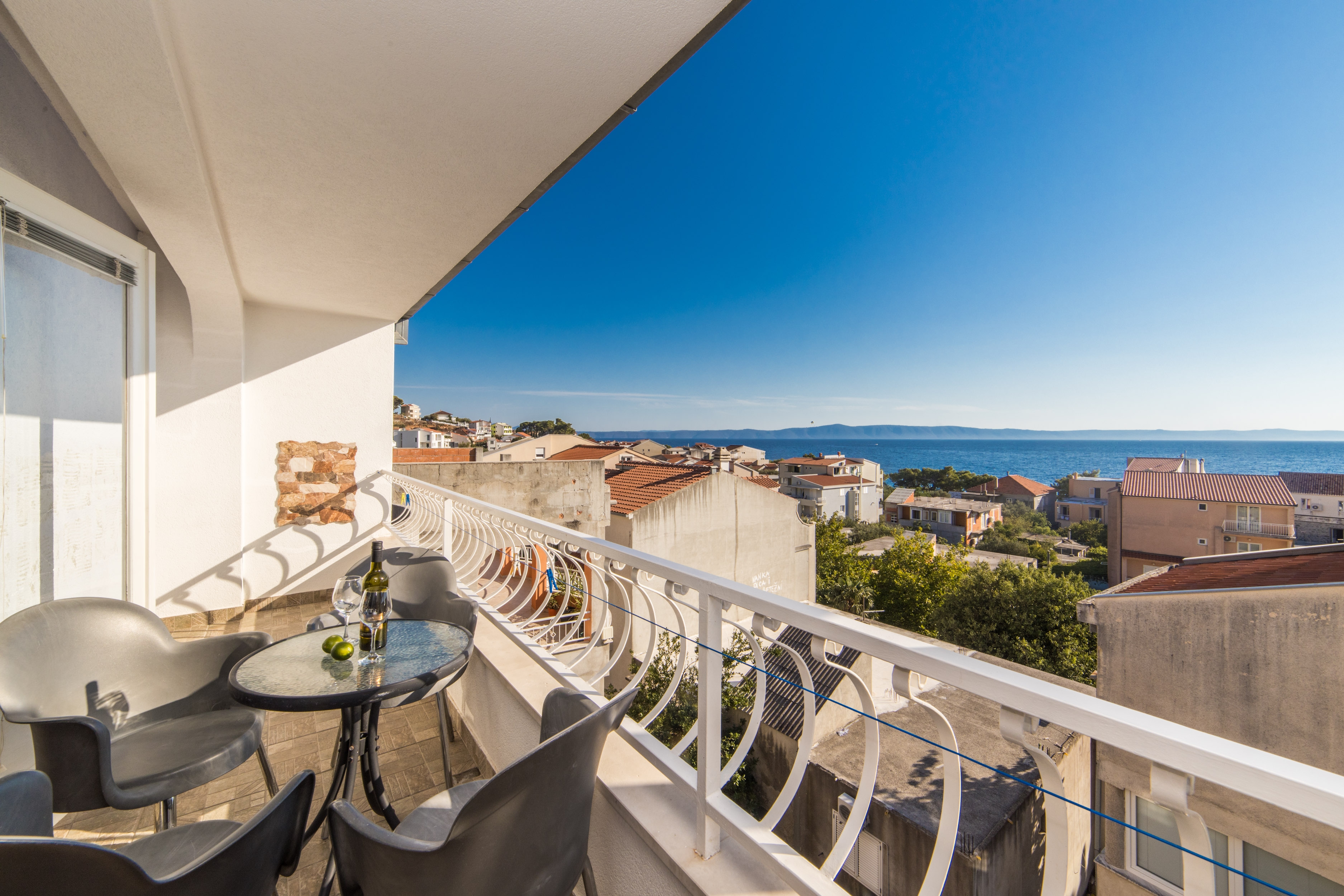 Two bedroom apartment with terrace and sea view Tučepi, Makarska  A-a