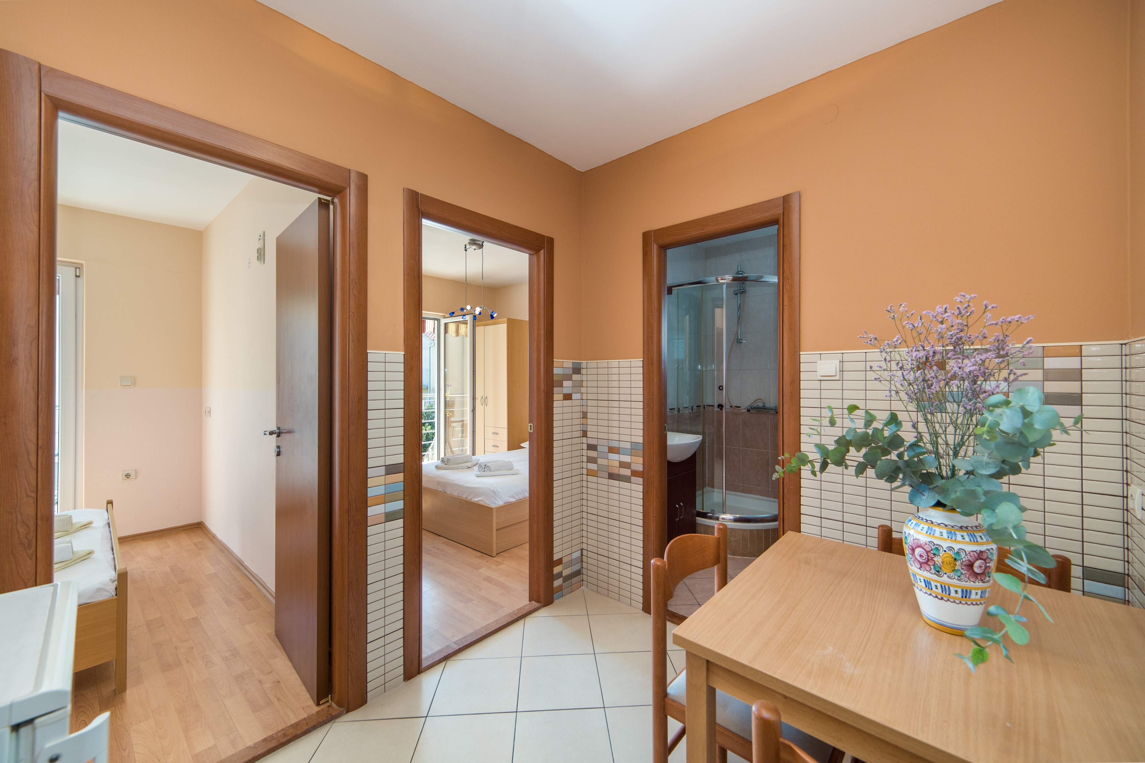 Two bedroom apartment with balcony Tučepi, Makarska (A-22384-d) Two bedroom apartment with balcony Tučepi, Makarska (A-22384-d)