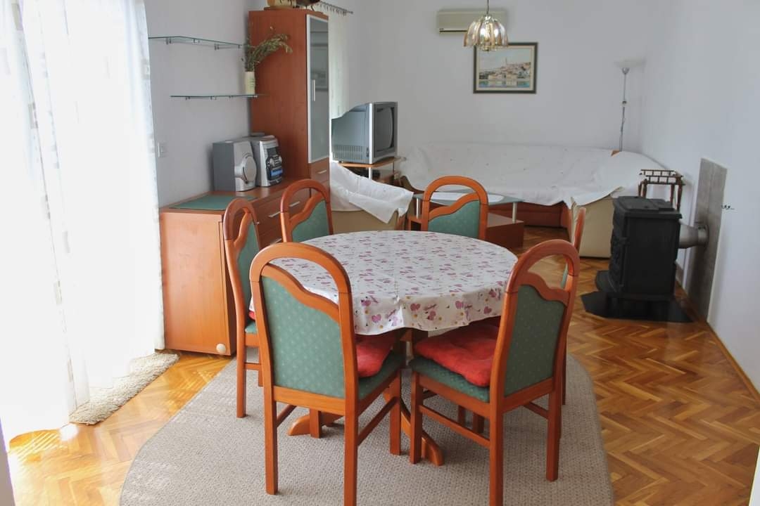 Top Novi Vinodolski Top Novi Vinodolski