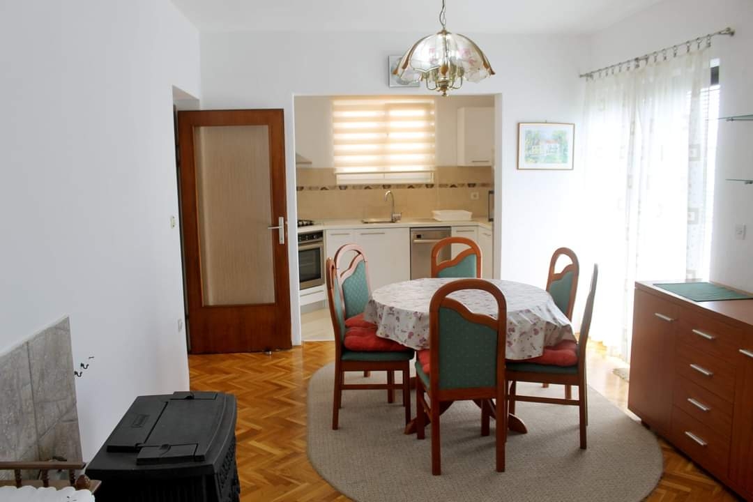 Two bedroom apartment with balcony Novi Vinodolski (A-22393-a)