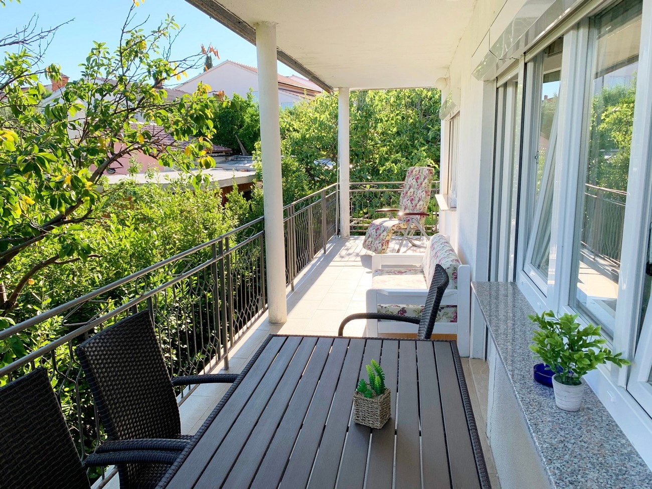 Two bedroom apartment with balcony and sea view Krk  A-b