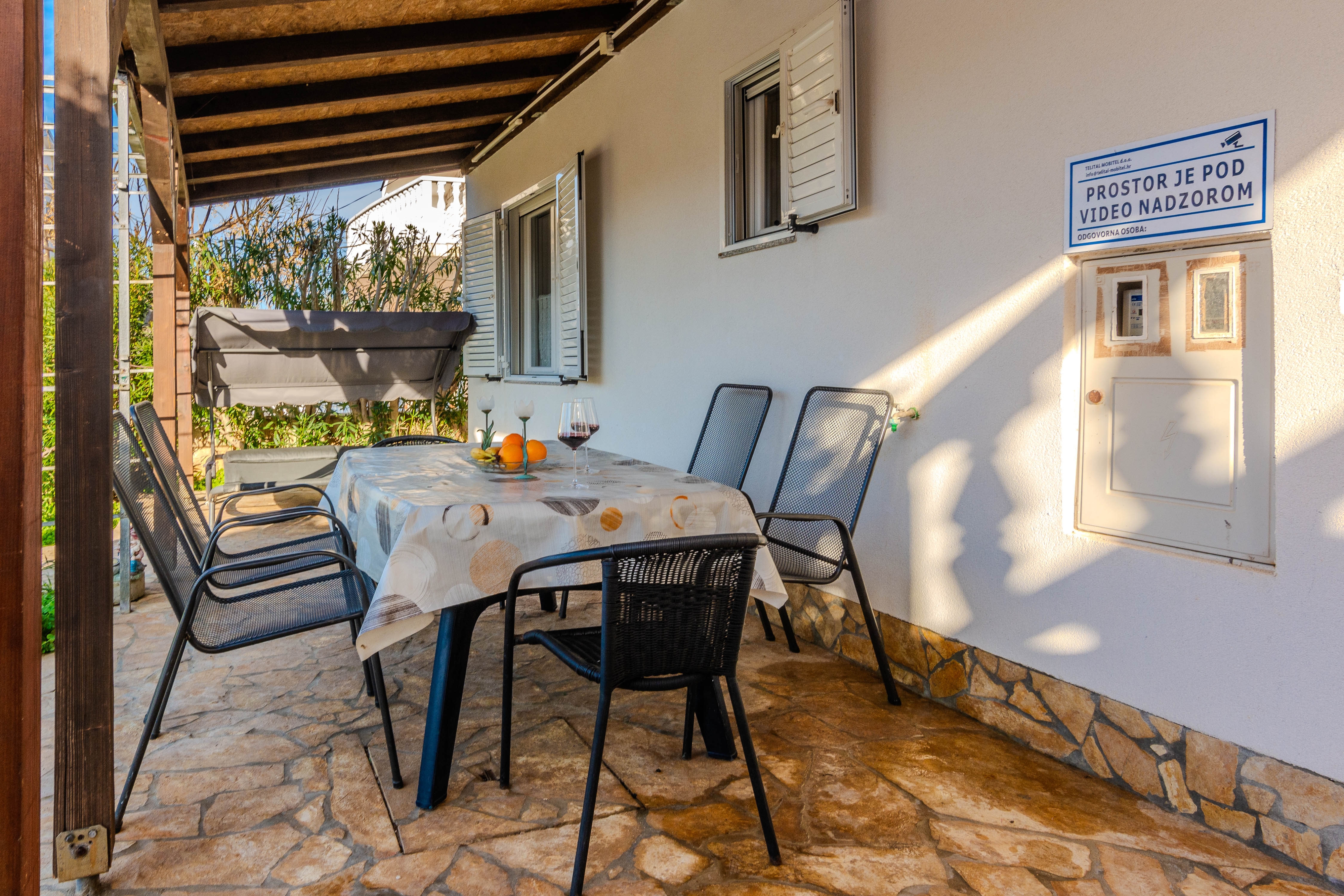 Two bedroom house with terrace Vir  K