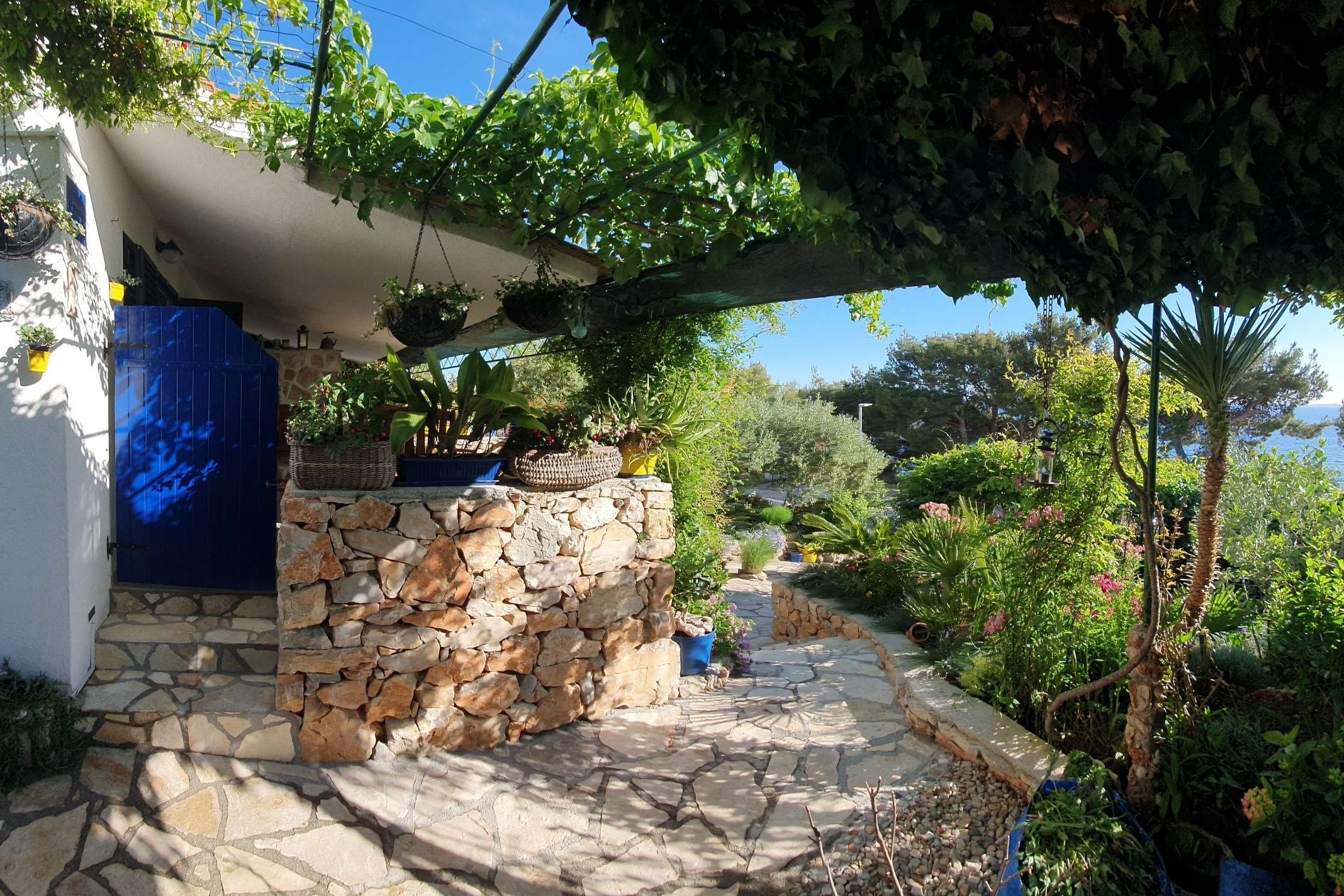 Studio flat near beach Murter (AS-22397-a)