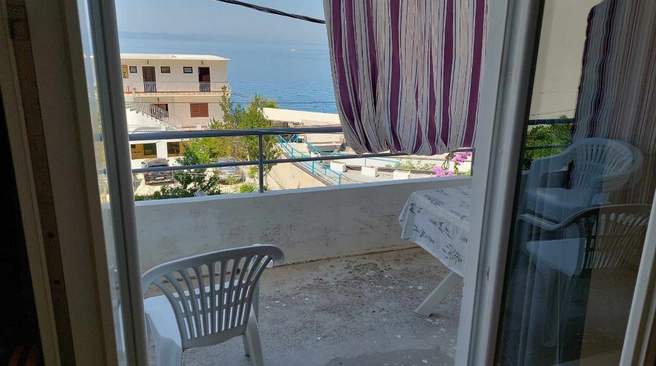 One bedroom apartment with balcony and sea view Drašnice, Makarska (A-22398-b) One bedroom apartment with balcony and sea view Drašnice, Makarska (A-22398-b)