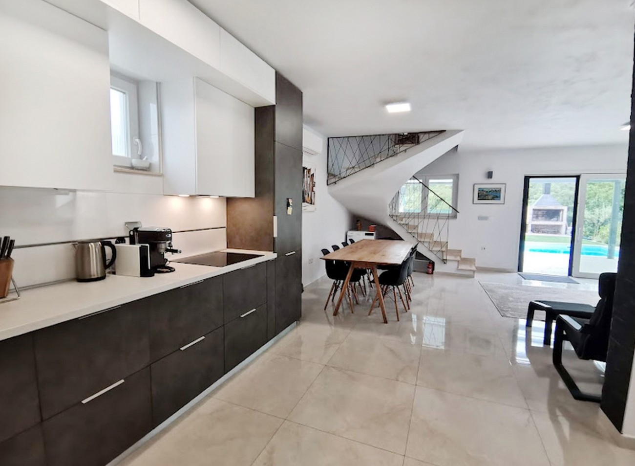 Comfortable and spacious house with terrace Fratrici, Umag (K-22401)