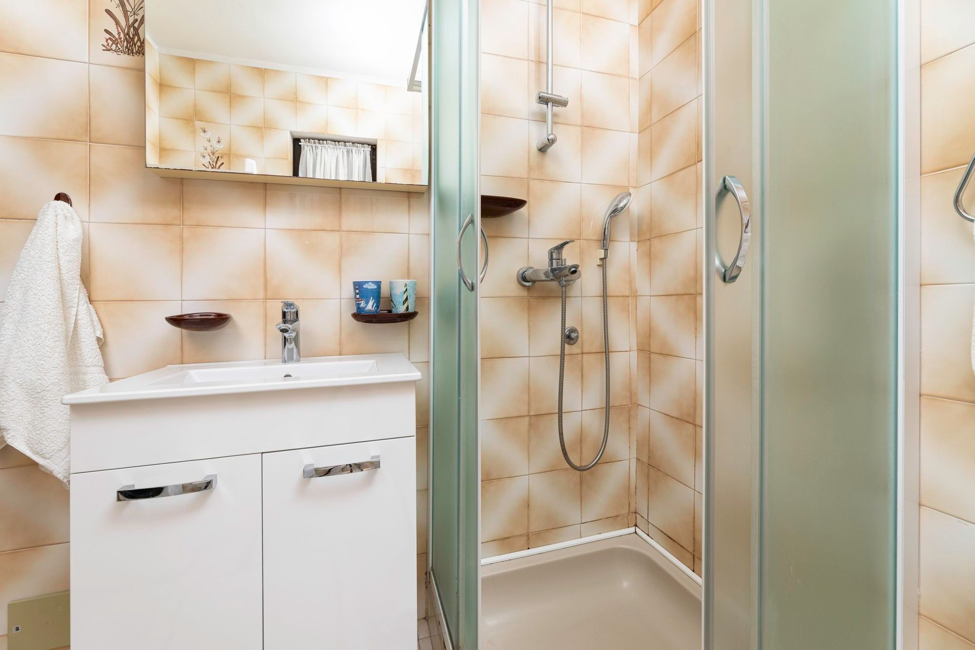 Three bedroom apartment with terrace and sea view Pinezići, Krk  A-a