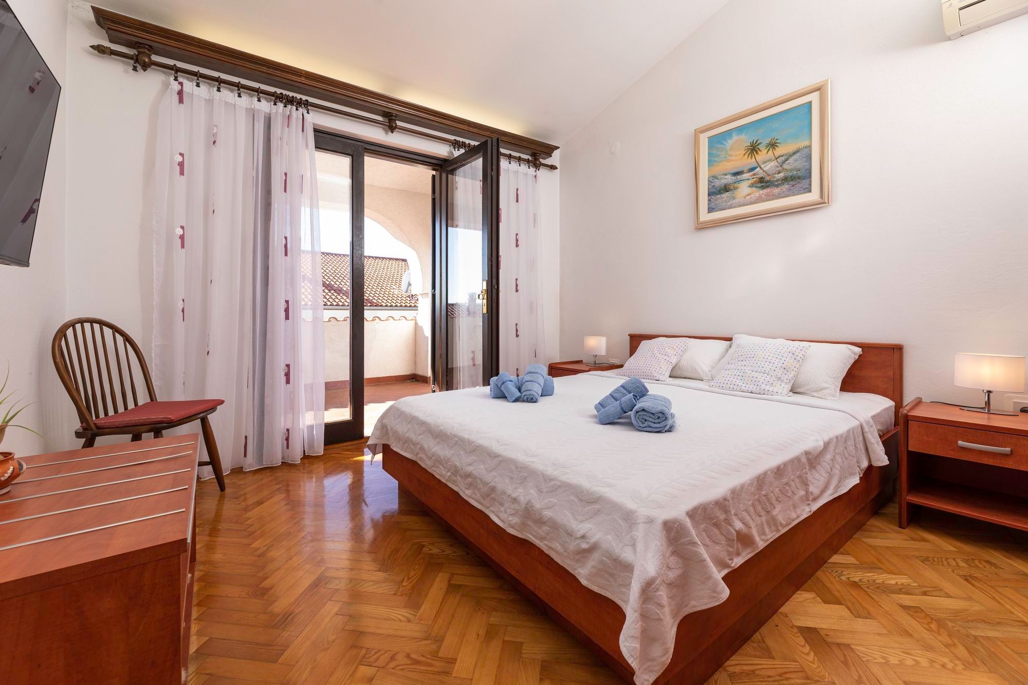 Three bedroom apartment with terrace and sea view Pinezići, Krk  A-a