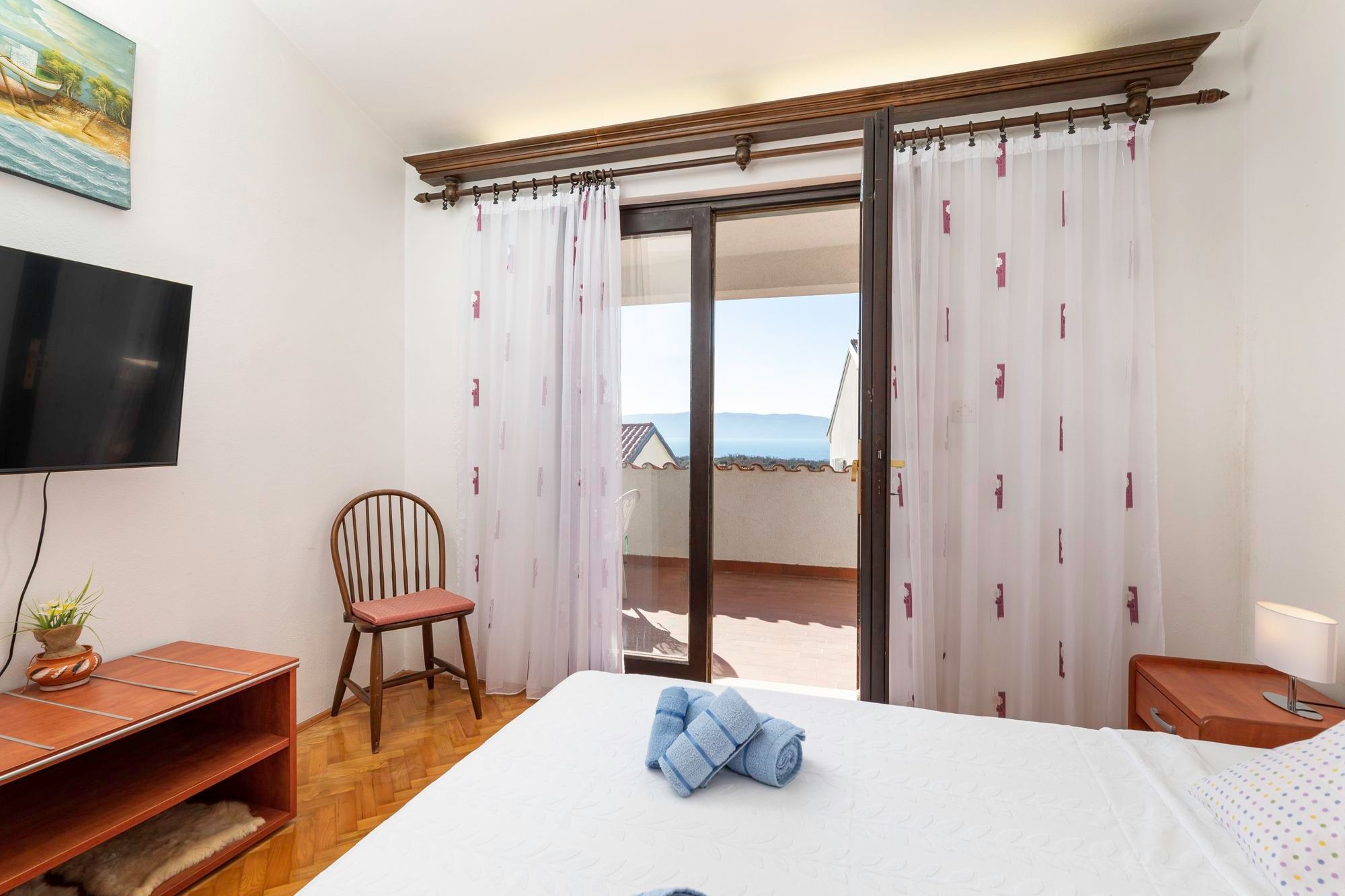 Three bedroom apartment with terrace and sea view Pinezići, Krk  A-a