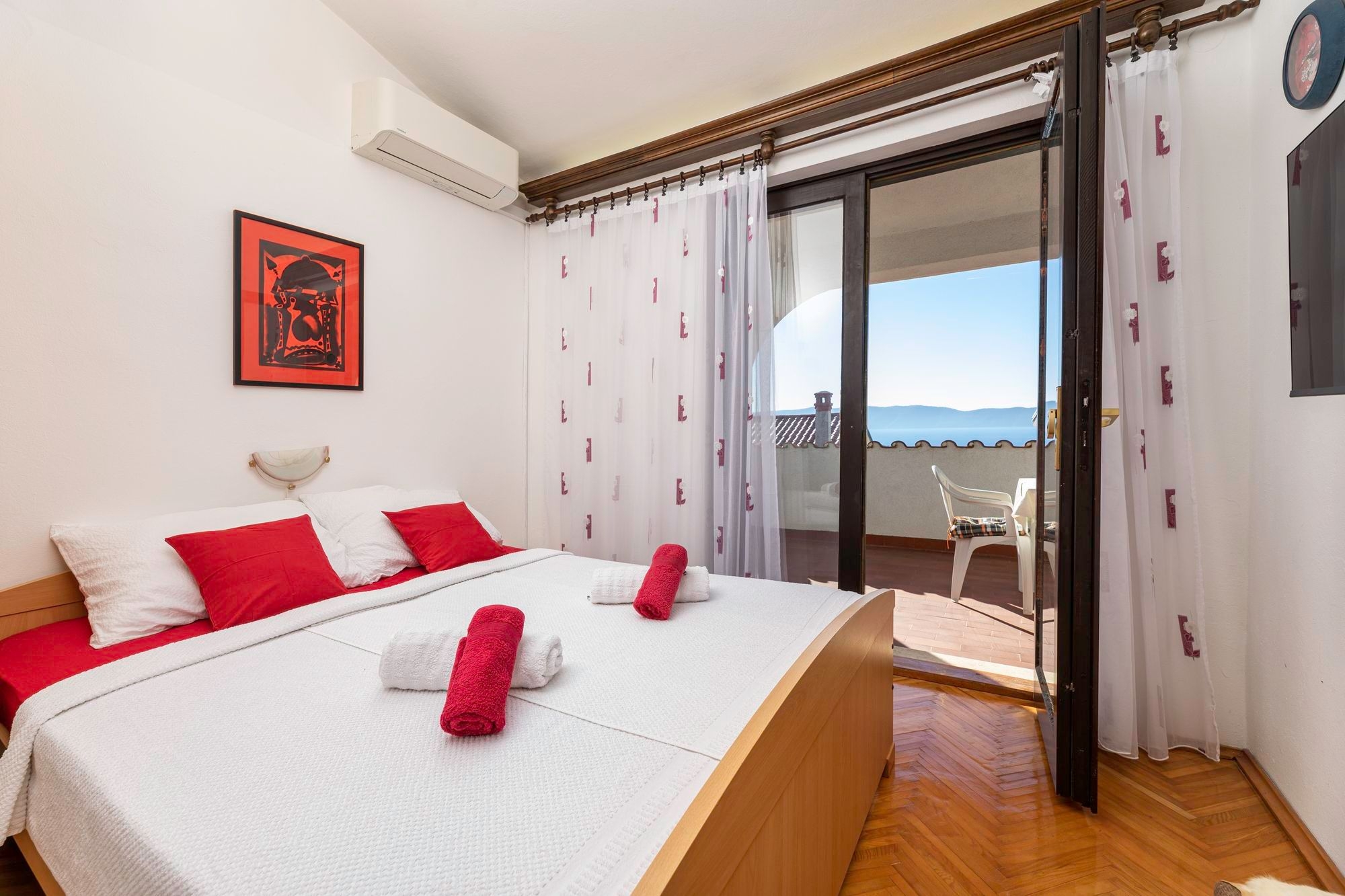 Three bedroom apartment with terrace and sea view Pinezići, Krk  A-a
