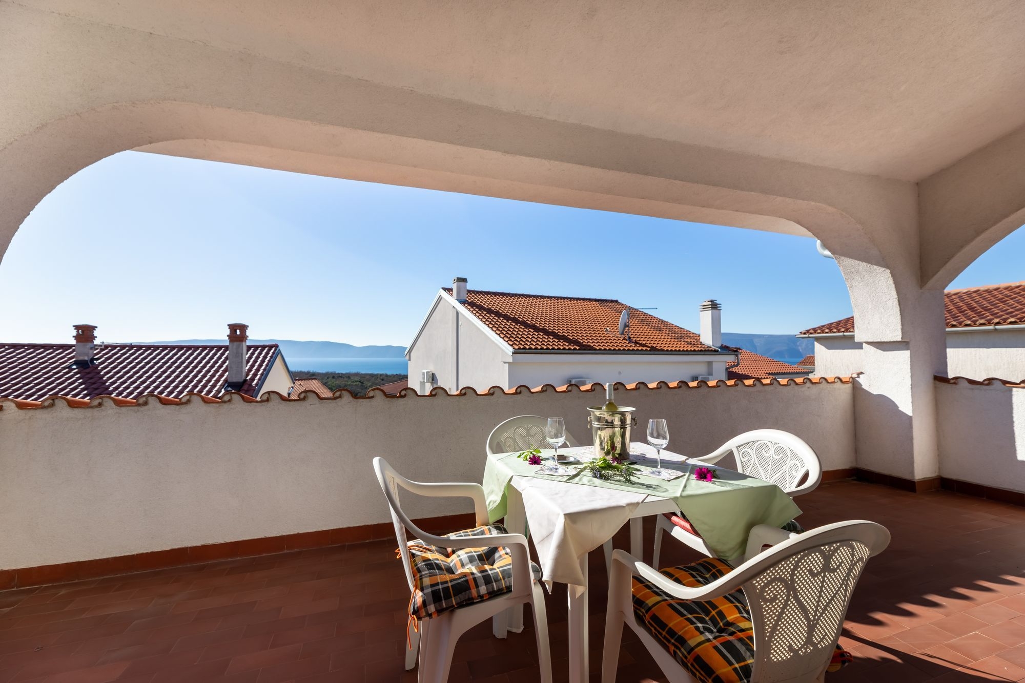 Three bedroom apartment with terrace and sea view Pinezići, Krk  A-a