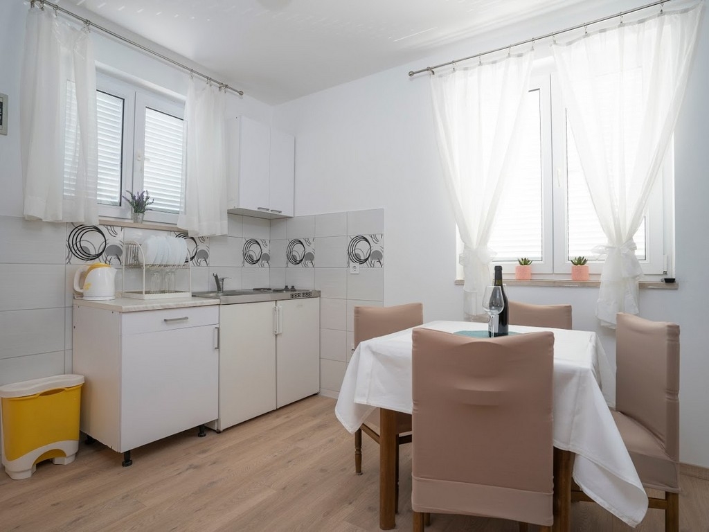 One bedroom apartment with terrace Sveti Filip i Jakov, Biograd  A-b