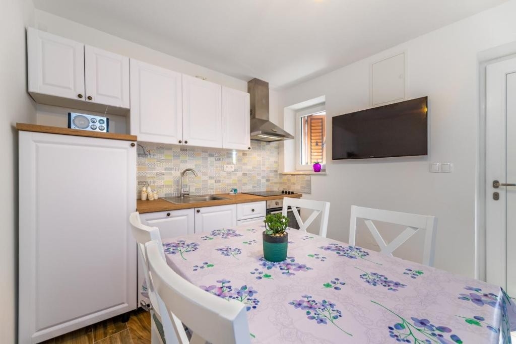 Studio flat with air-conditioning Baška, Krk (AS-22406-a)