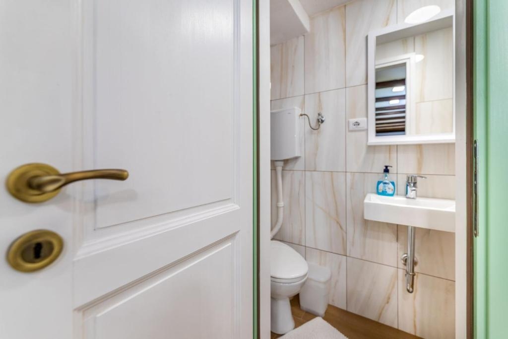 One bedroom apartment with air-conditioning Baška, Krk  A-a