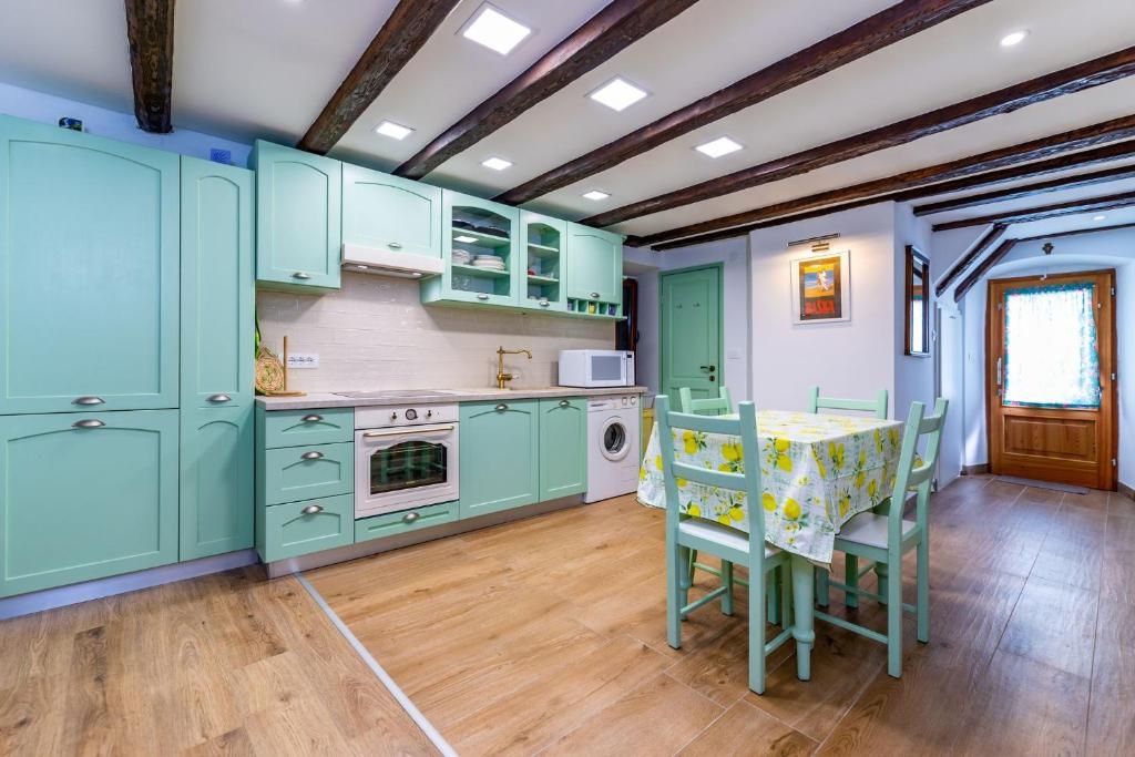 One bedroom apartment with air-conditioning Baška, Krk (A-22409-a)