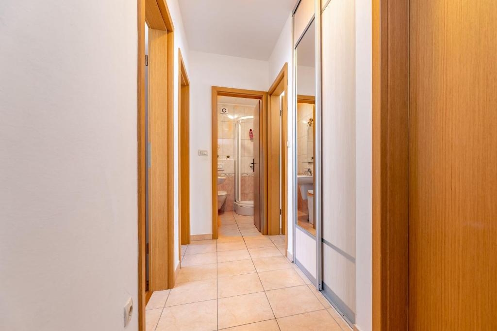 Two bedroom apartment with terrace Baška, Krk  A-a
