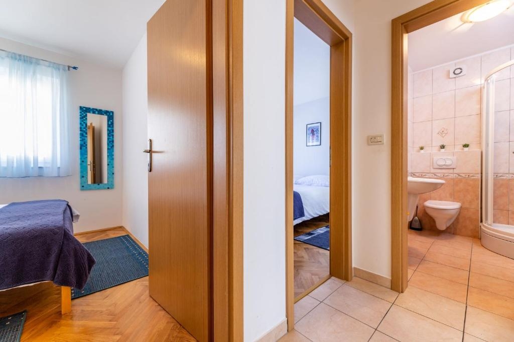 Two bedroom apartment with terrace Baška, Krk  A-a