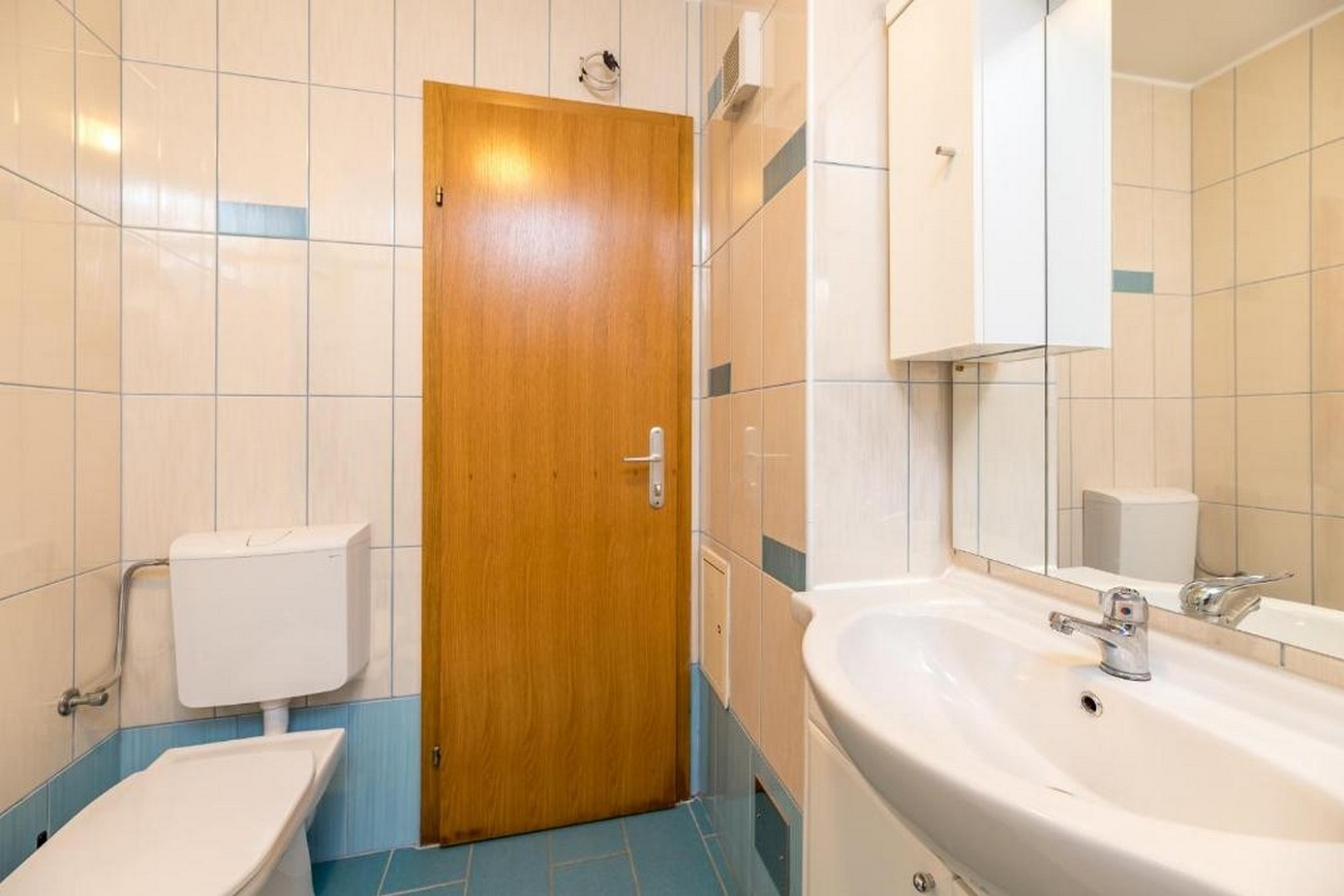 Two bedroom apartment with terrace Baška, Krk  A-a