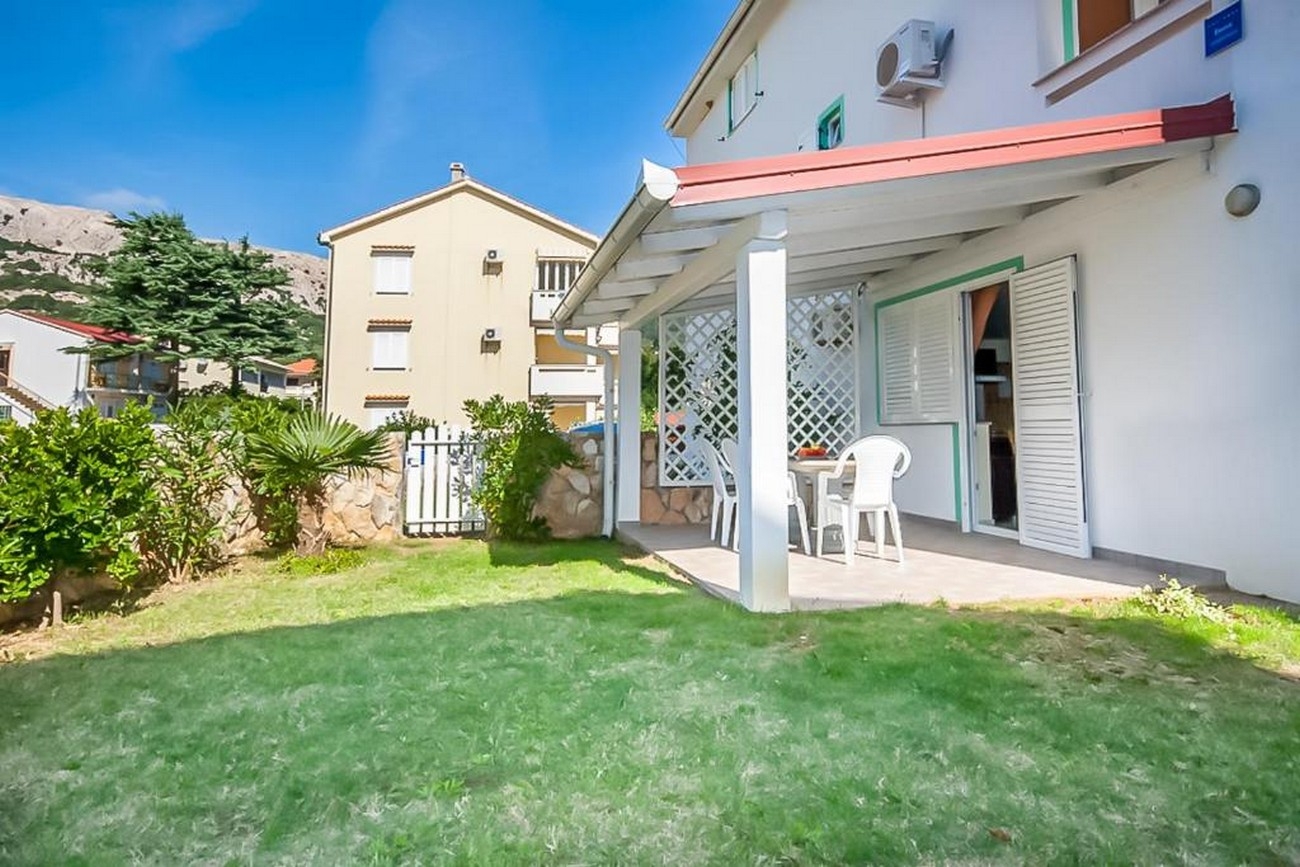 Two bedroom apartment with terrace Baška, Krk  A-a