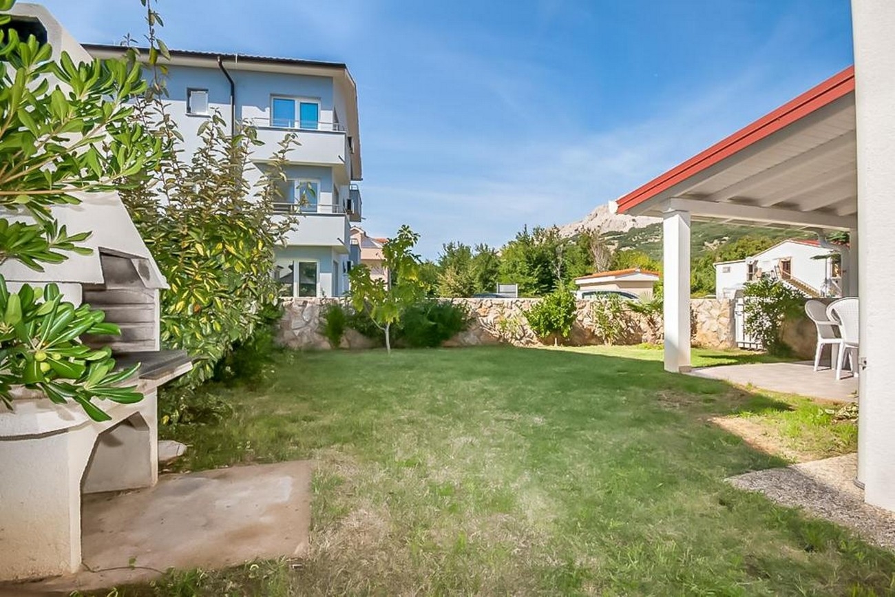 Two bedroom apartment with terrace Baška, Krk  A-a
