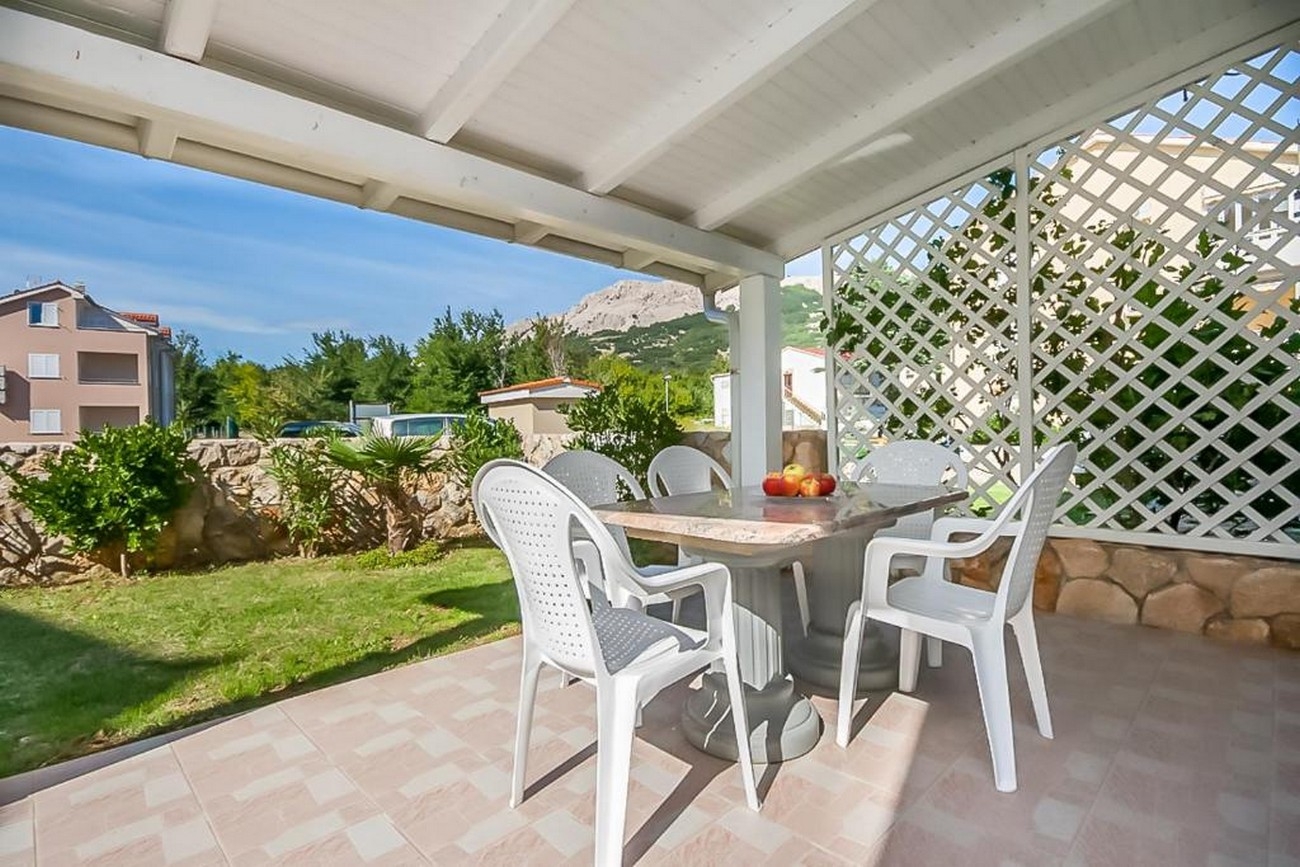 Two bedroom apartment with terrace Baška, Krk  A-a