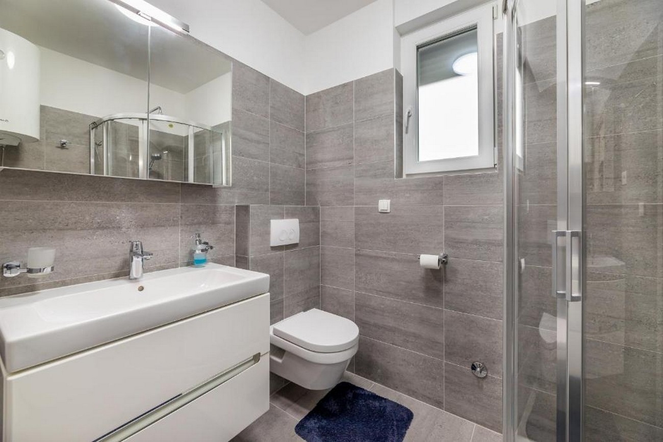 Two bedroom apartment with balcony and sea view Baška, Krk  A-a
