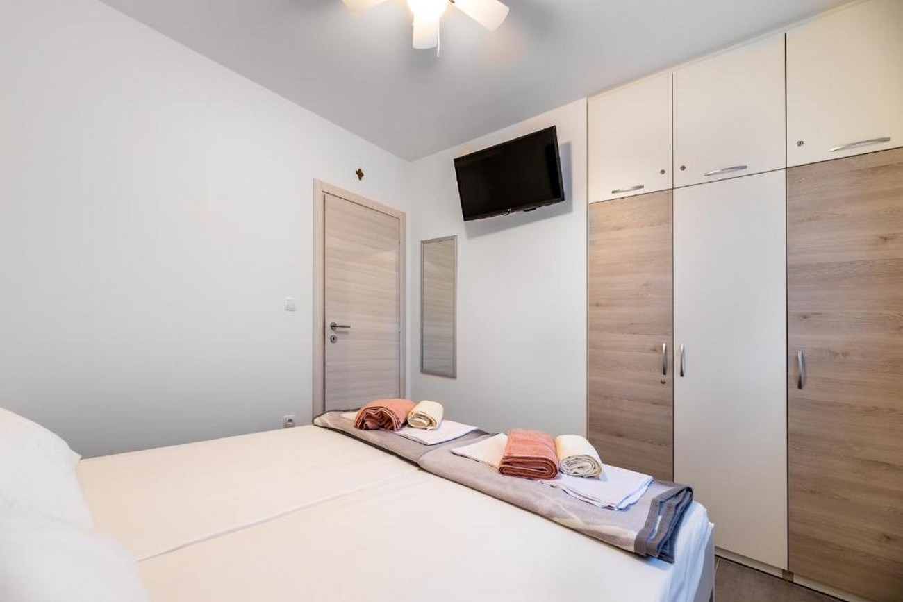 Two bedroom apartment with balcony and sea view Baška, Krk  A-a