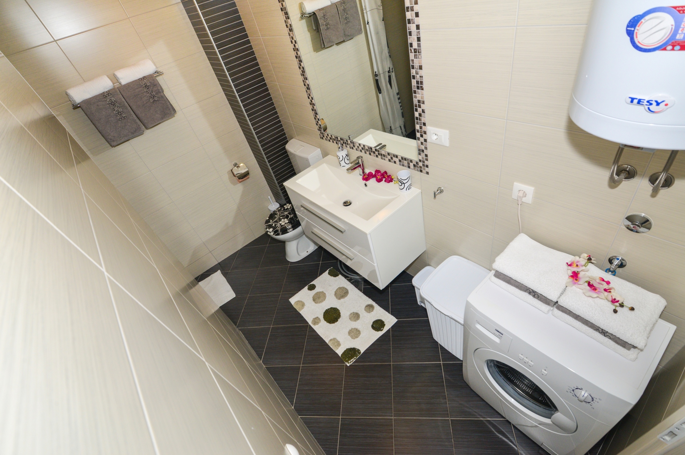 Two bedroom apartment with terrace Makarska  A-a