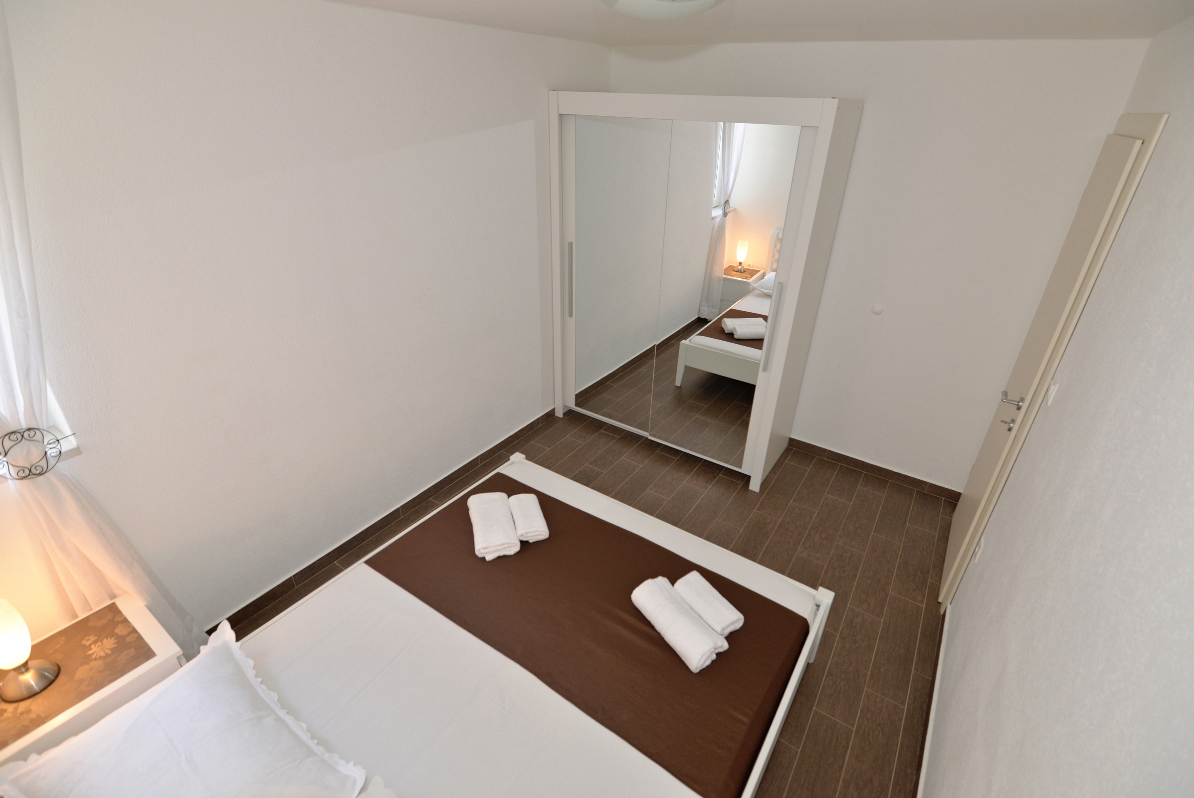Two bedroom apartment with terrace Makarska  A-a