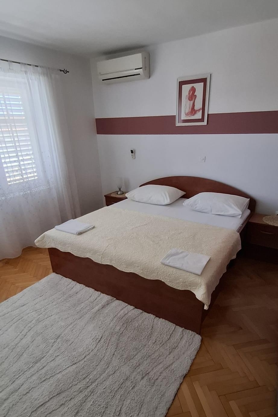 Room with balcony and sea view Makarska  S-a