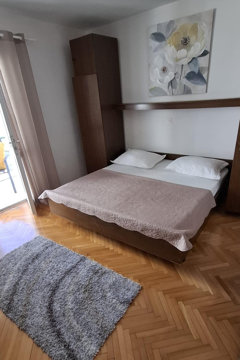 Room with balcony and sea view Makarska  S-c