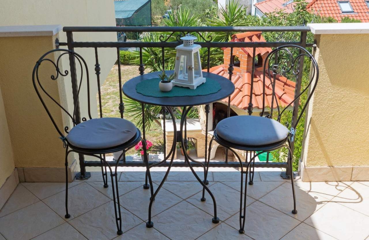 Three bedroom house with terrace and sea view Barbat, Rab  K