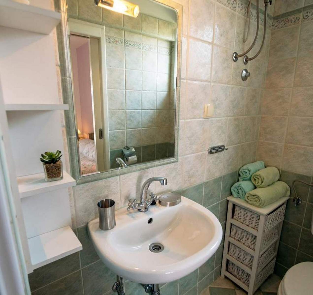 Three bedroom house with terrace and sea view Barbat, Rab  K