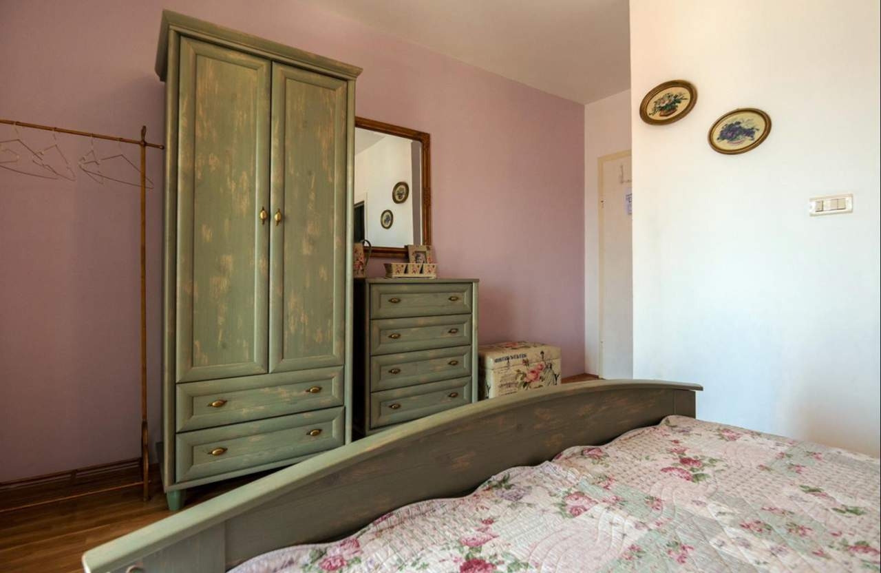 Three bedroom house with terrace and sea view Barbat, Rab  K