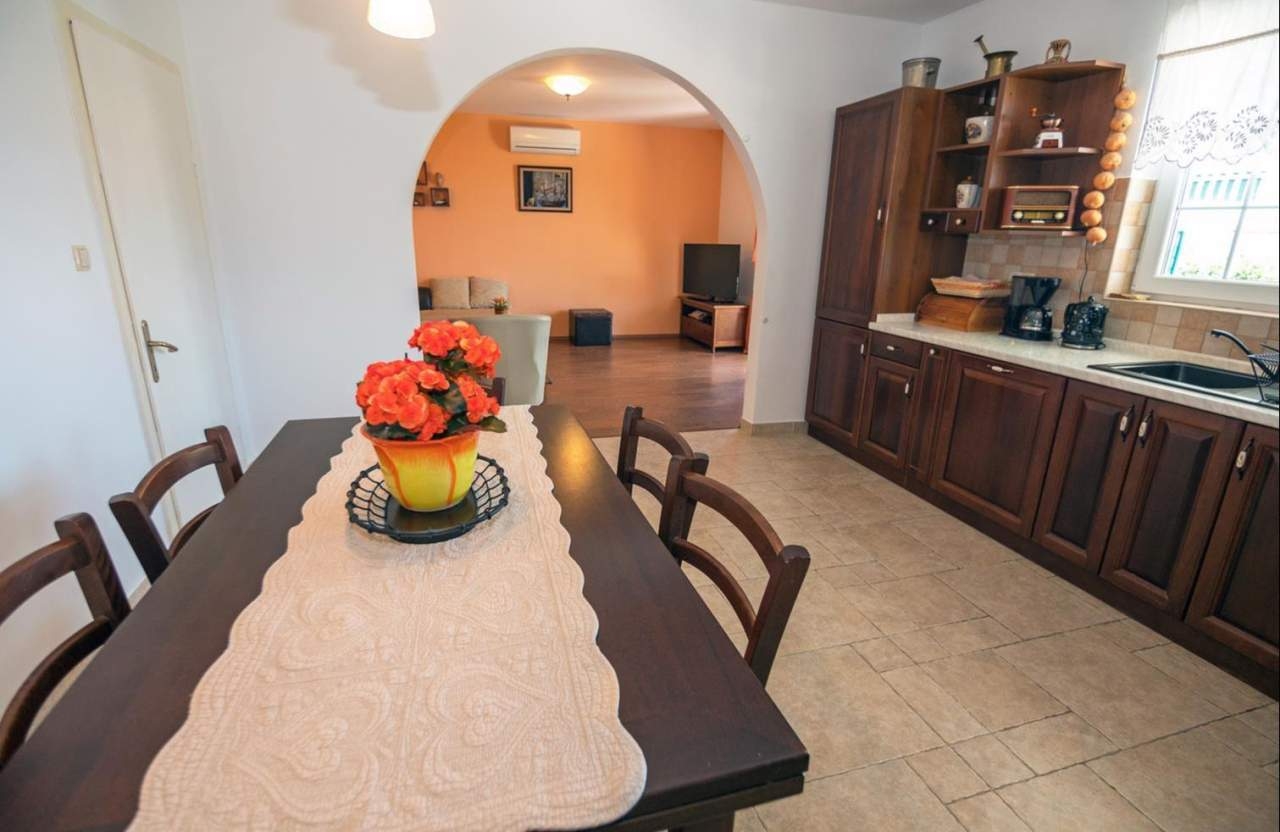 Top Rab Barbat Top Rab Barbat