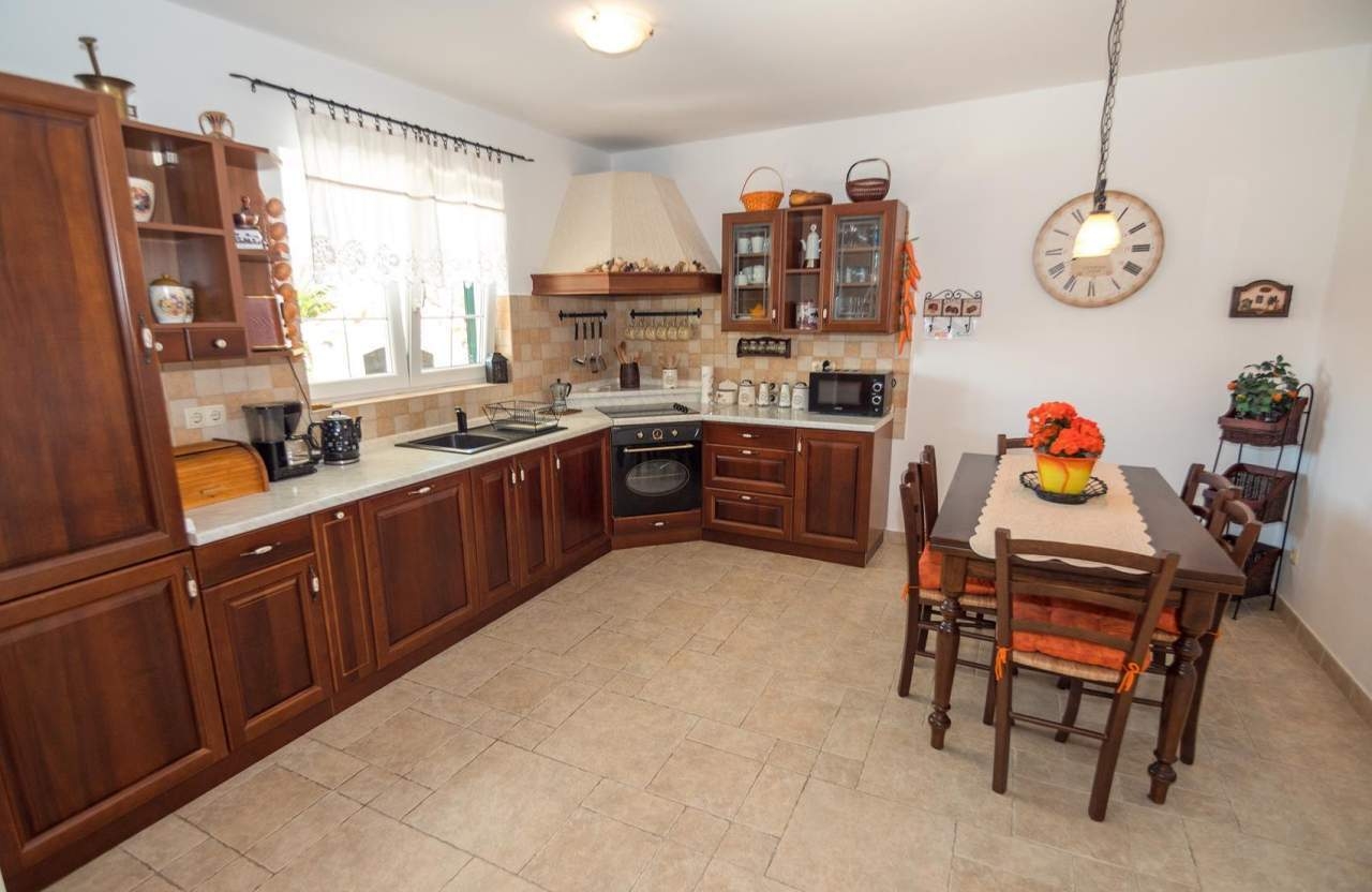 Top Rab Barbat Top Rab Barbat