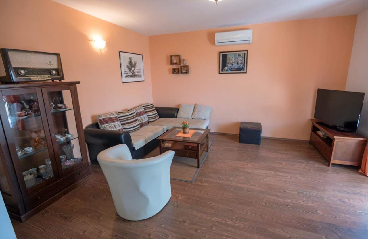 Three bedroom house with terrace and sea view Barbat, Rab (K-22420) Three bedroom house with terrace and sea view Barbat, Rab (K-22420)