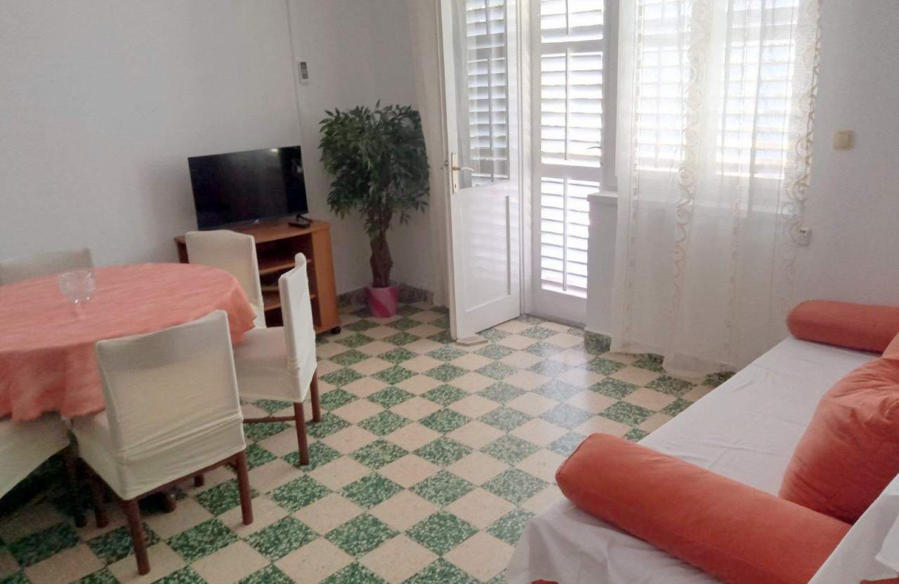 Two bedroom apartment with terrace Banjol, Rab (A-22422-a) Two bedroom apartment with terrace Banjol, Rab (A-22422-a)