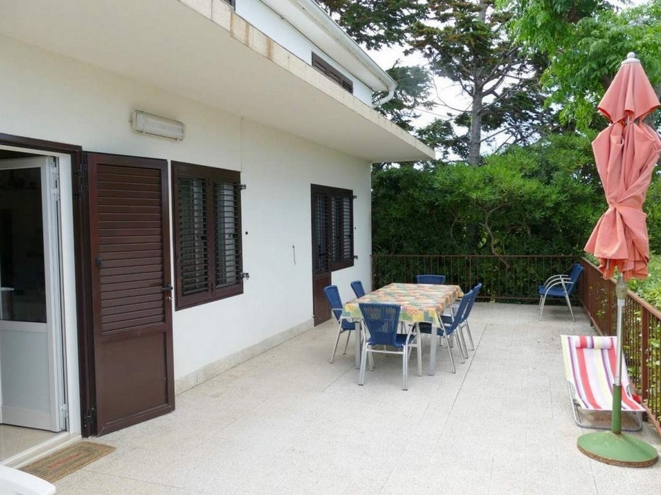 Three bedroom apartment with terrace Barbat, Rab  A-a